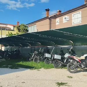 3* Pensión Confort Exclusive