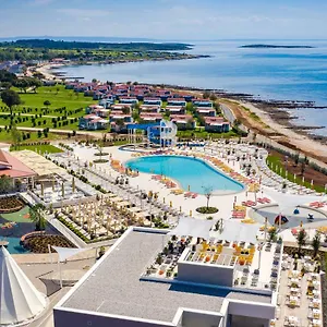 4* Feriepark Arena Grand Kazela Homes