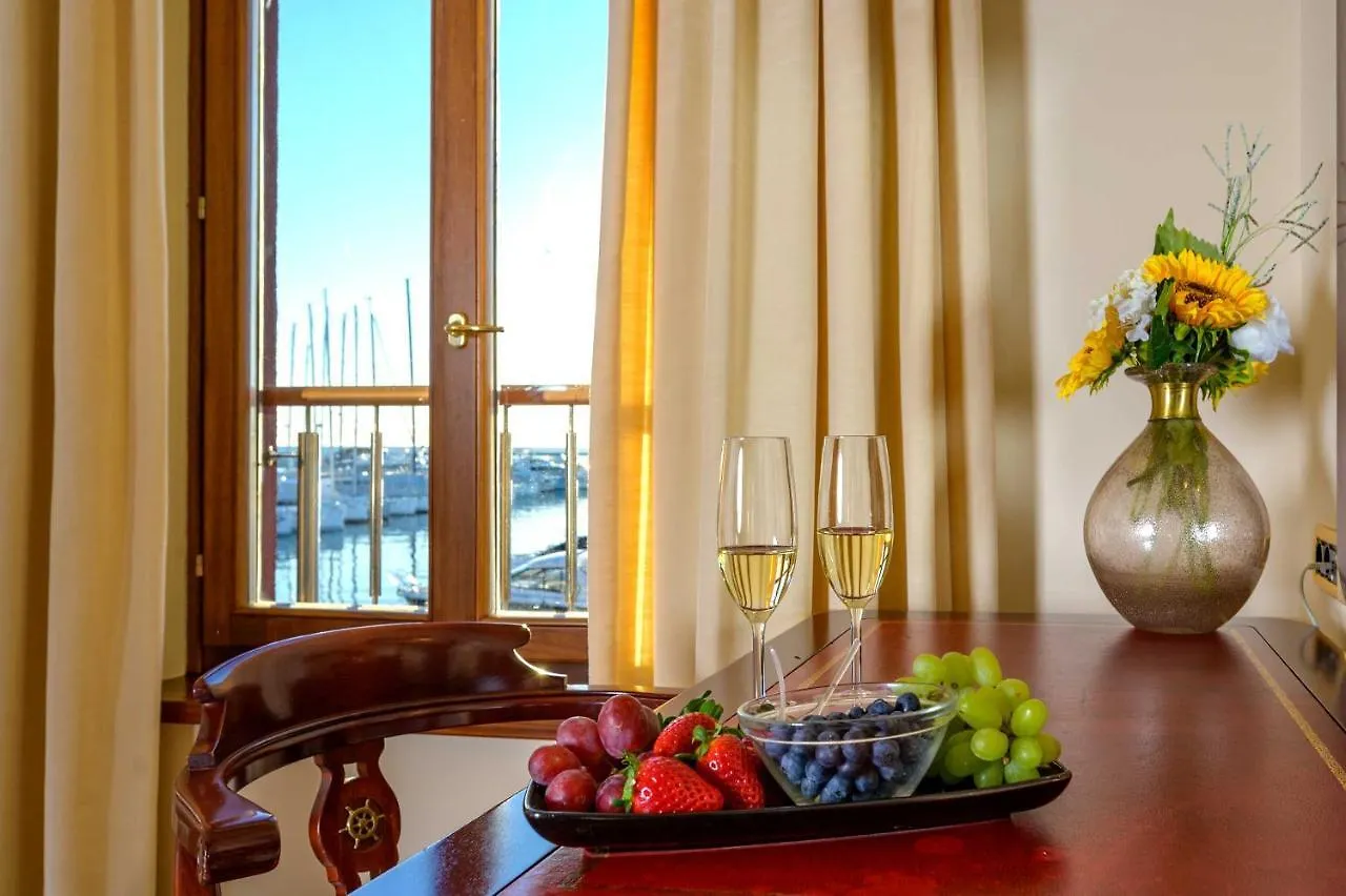 ****  Boutique Hotel Nautica - Spa & Wellness, Free Parking, Pet Friendly Novigrad Istria Κροατία